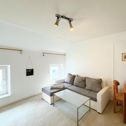 MÖBLIERTE 3-ZIMMERWOHNUNG IN ALTBAU ZU MIETEN!