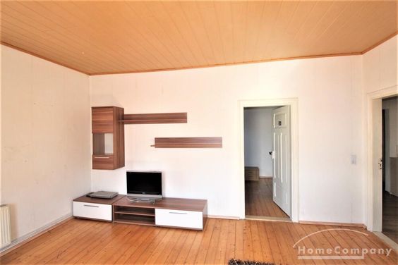 19635 HomeCompany Hübsche große Altbauwohnung mit Holzfußboden in Meißen – Mansardgeschoß!