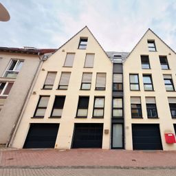 Gut geschnittene Wohnung im Zentrum mit Fahrstuhl, Balkon und Tiefgaragenstellplatz.