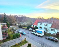 Blick aus dem Fenster auf die Anliegerstraße