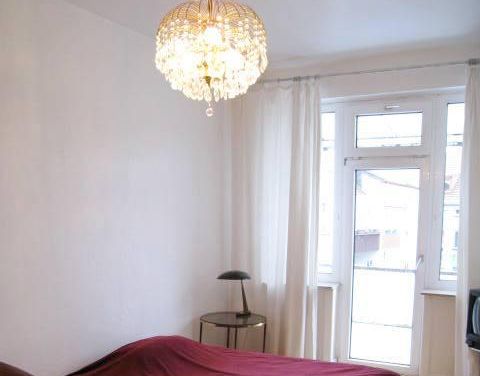 Südstadt, 4-Zi-Wohnung,  Waschmaschine, gr. Südwestbalkon.