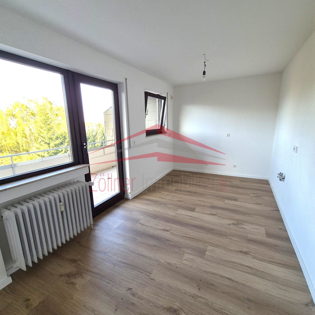 Neu renovierte, helle 3-Zimmer-Wohnung mit zwei Balkonen und herrlichem Ausblick in Aalen-Grauleshof