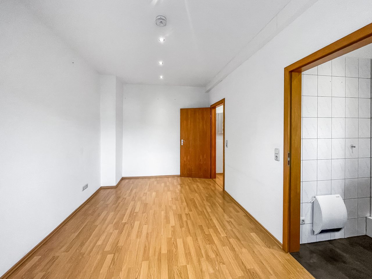 Schlafen / Zugang Badezimmer