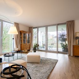 Düsseldorf-Oberkassel: Exklusives Wohnen in Oberkassel – Großzügige Traumwohnung mit Blick ins Grüne