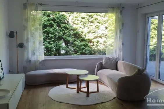 Großzügige, schöne 4 Zi.-Wohnung in ruhiger Lage am Ortsrand. Mit Terrasse und Garten.