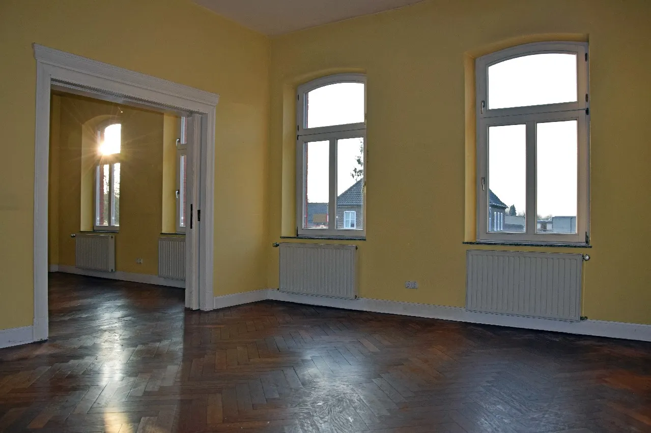 Besondere, stilvolle Altbauwohnung inkl. Dachterrasse in zentraler Lage von Kaldenkirchen