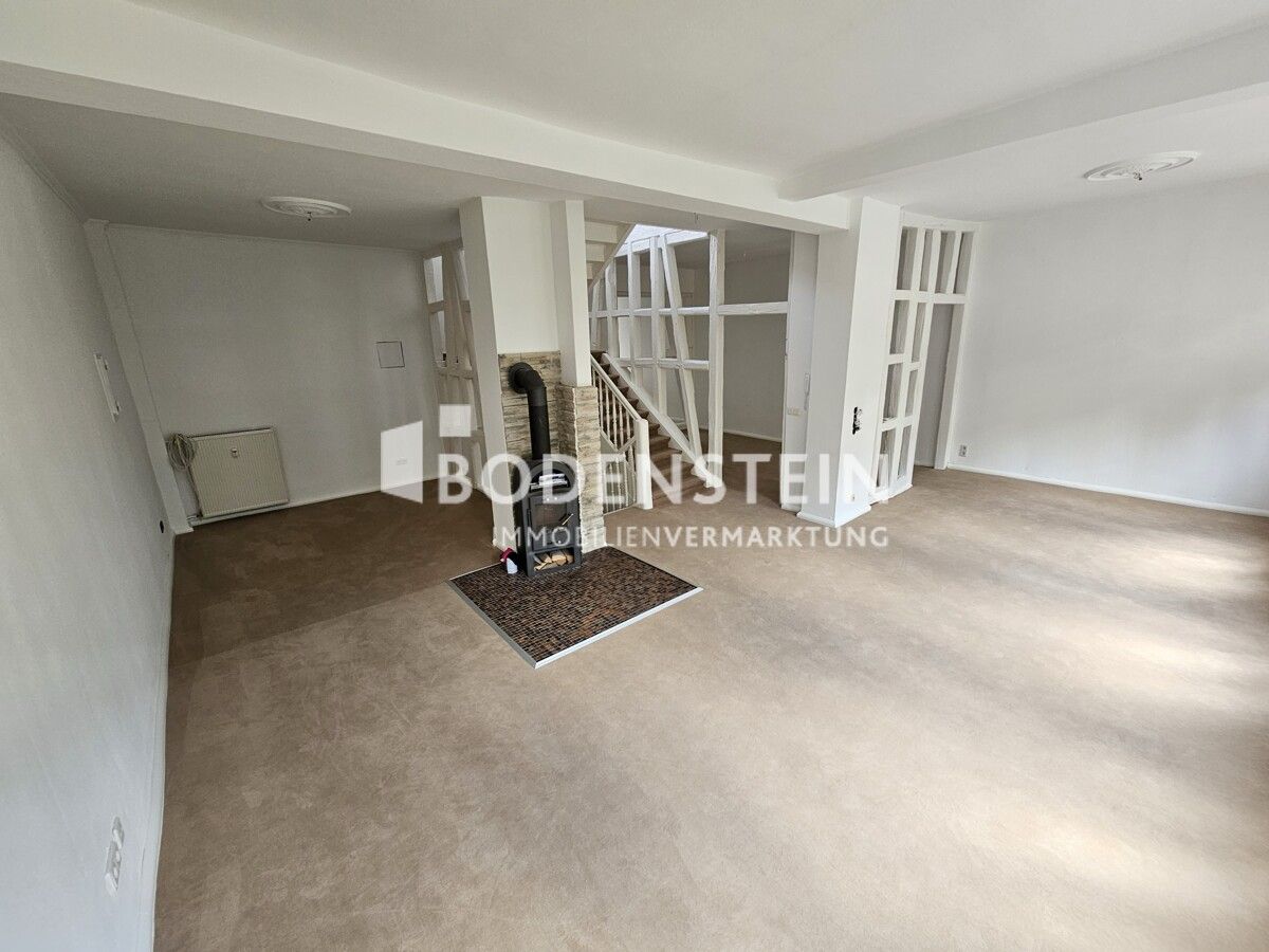 Maisonette Wohnung – Wohnbereich mit Kaminofen