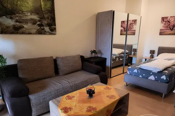 27795 HomeCompany Möbliert/Furnished 1-Zimmer Wohnung mit Balkon in Leipzig- Markkleeberg max. 2 Personen