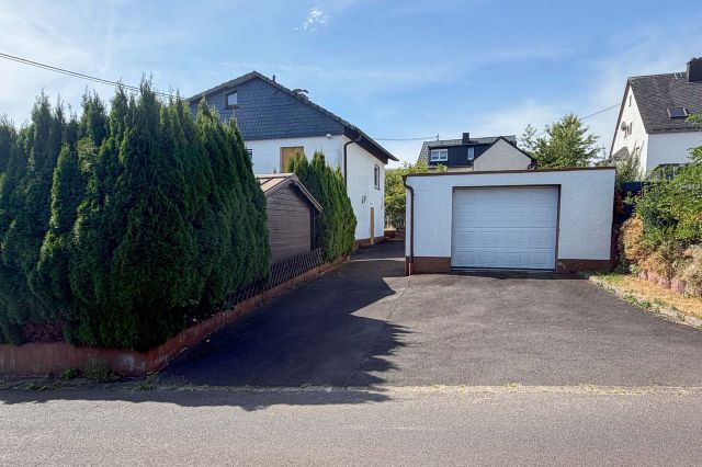 Stellplätze/Garage