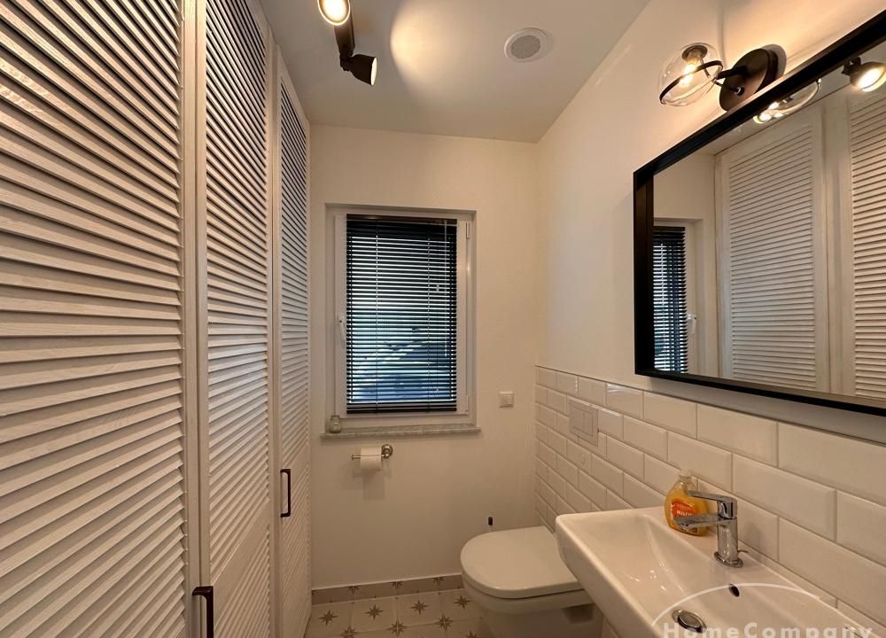 G&auml;ste WC mit Waschtrockner