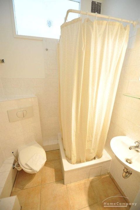Schicke 1 Zimmer Wohnung in Berlin Wilmersdorf, möbliert - Foto 4