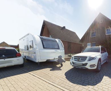 Freiraum trifft Perspektive: Gepflegtes Einfamilienhaus mit Traumgrundstück & Gewerbe-Option