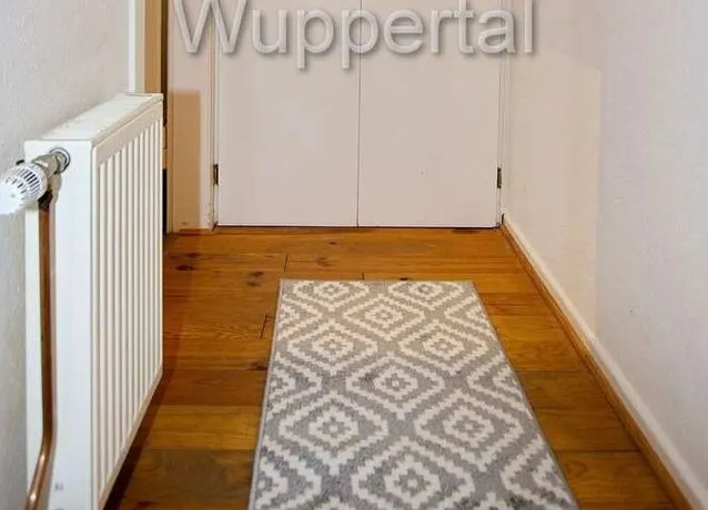 Diele mit Kleiderschrank