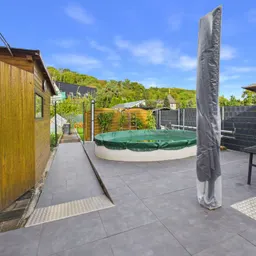 Gepflegtes Einfamilienhaus mit Pool und schönem Garten in Kreuzau-Winden