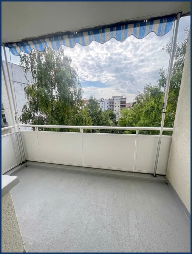 Lichtdurchflutete 2-Zimmer-Wohnung mit moderner Einbauküche und sonnigen Balkon – WG geeignet! - Foto 4