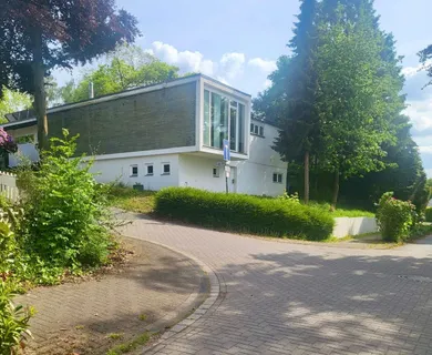 Bungalow im Bauhausstil aus den Sechzigern!