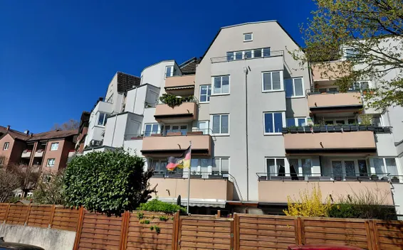 Über den Dächern von Borbeck – helle Dachgeschosswohnung mit einem Balkon & Stellplatz