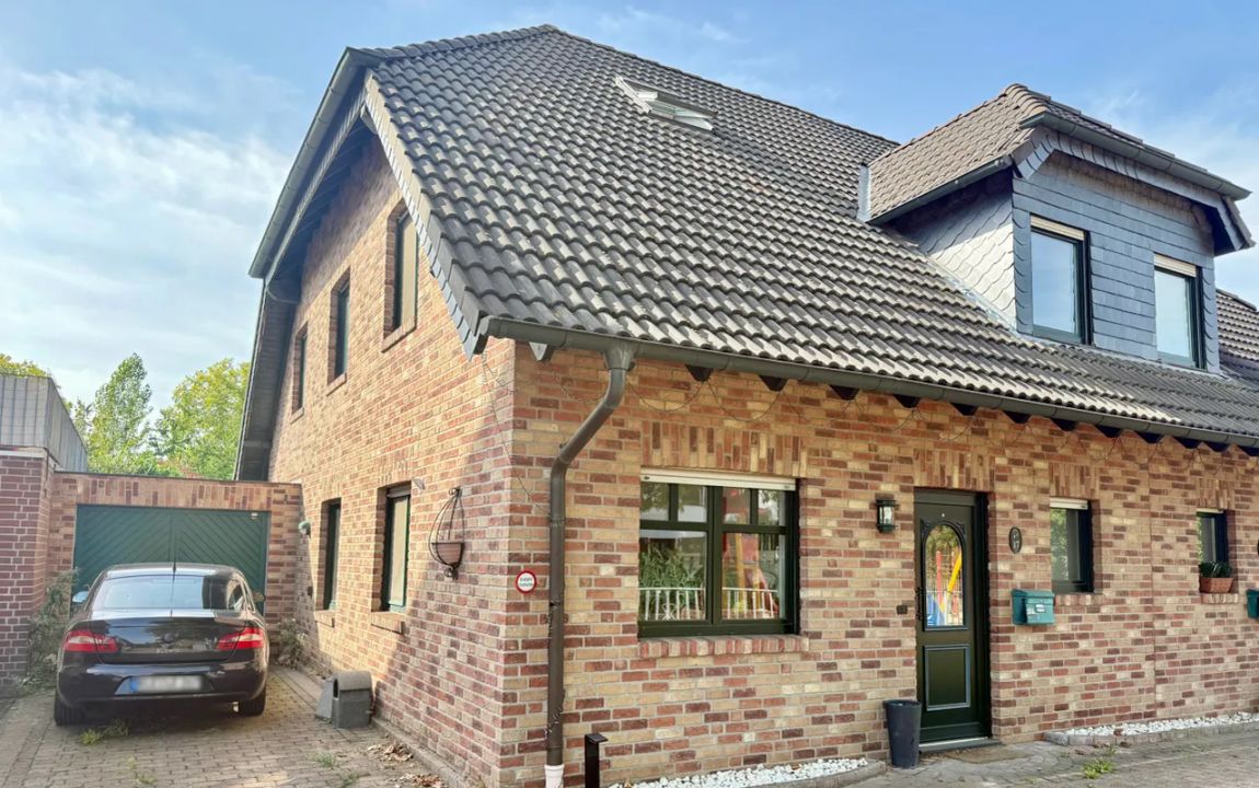 Kleine Füße, große Zukunft – Ihr Familienzuhause mit Garten in Kranenburg