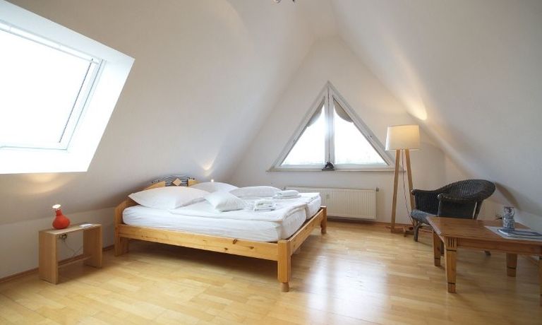 Schlafzimmer2