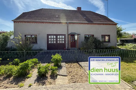 Einfamilienhaus mit viel potenzial und weitläufigem Grundstück