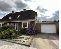 Doppelhaushälfte mit schönem Grundstück