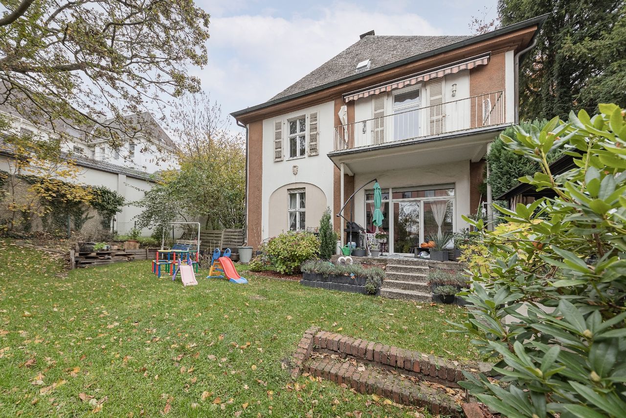 denkmalgeschütztes Zweifamilienhaus