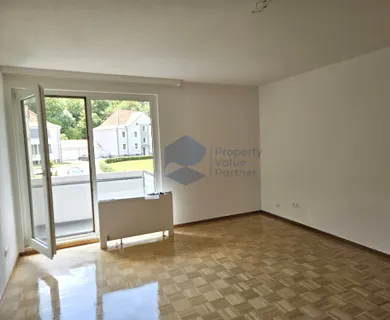 Grünlage: Komfortable 2-Zimmer-1.OG-Wohnung