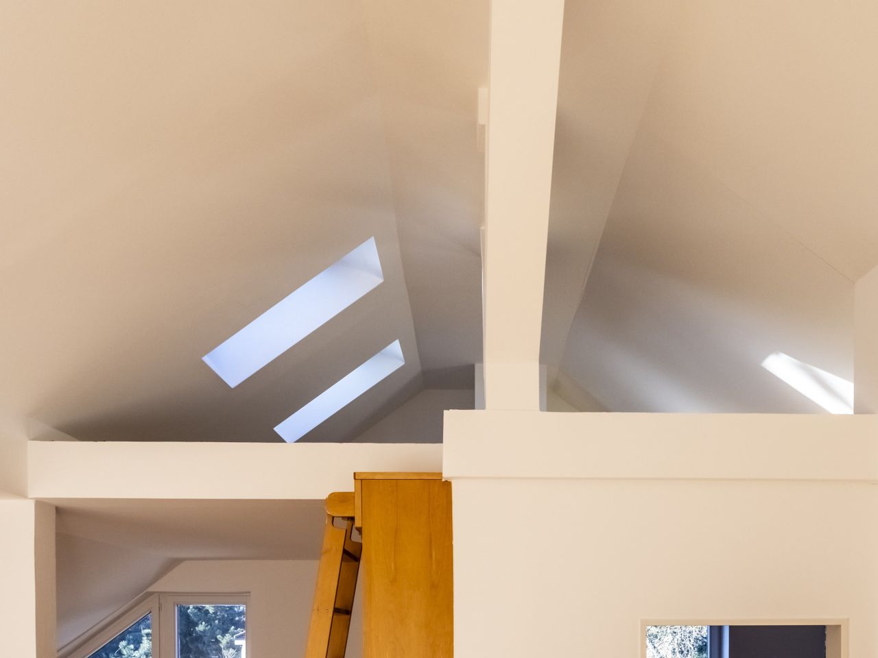 Galerie unter dem Dach