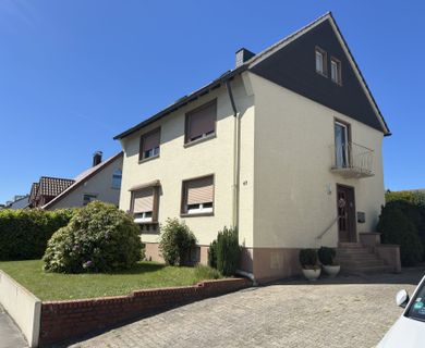Einfamilienhaus mit Keller und Garage in Holzwickede