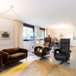 Reihenckhaus in ruhier Lage: Großzügige 169 m² Wohnfläche mit Garten und Garage
