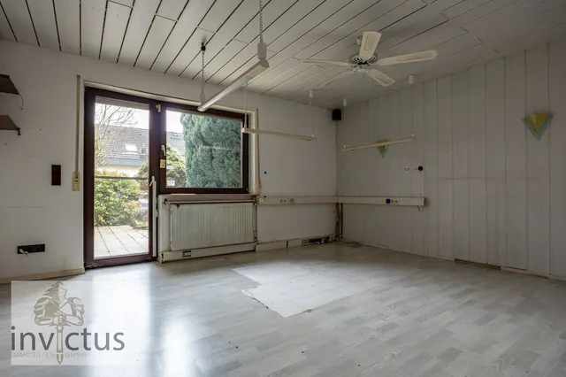 Büro EG
