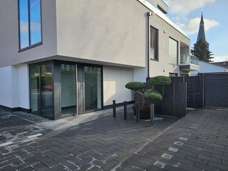 Hauseingang 1.OG u. Penthouse