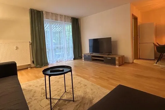 Modern möbliertes 3-Zimmer-Apartment mit Terrasse und Garten in Karlsfeld