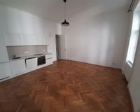 WOHNZIMMER+KÜCHE