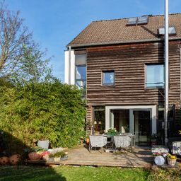 Außergewöhnliches Architektenhaus mit ca. 144 m² Wohnfläche in Bergisch-Neukirchen