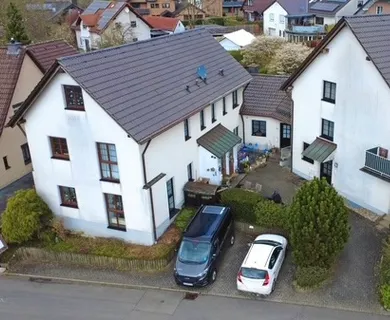 Gepflegtes Wohnensemble mit 3 Hauseingängen und 6 Wohneinheiten  vollständig vermietet