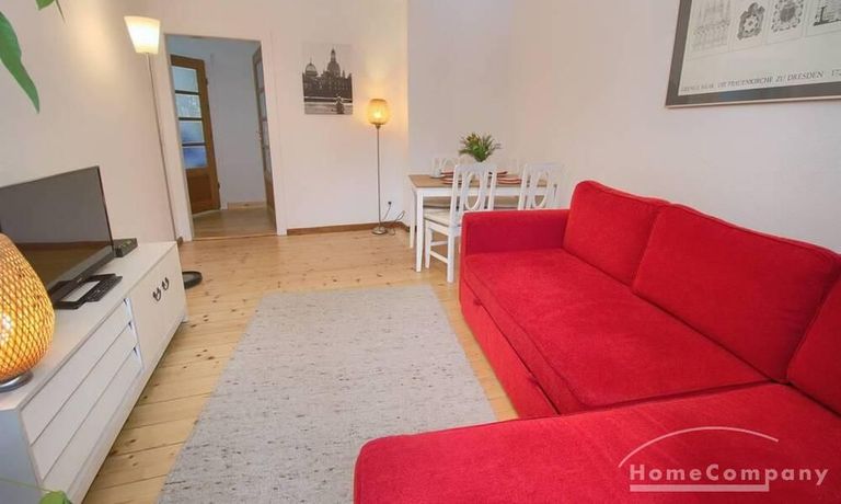 Blick vom Wohnzimmer Richtung Flur