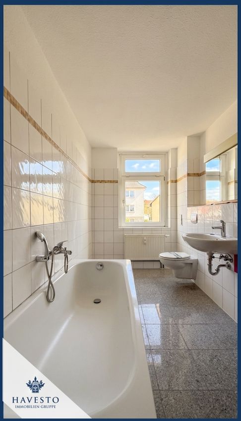 Einziehen & wohlfühlen: Frisch renovierte 3-Zimmer-Wohnung mit Einbauküche und Balkon - Photo 3