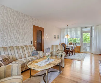 Großzügige 3-Zimmer-Wohnung mit zwei Loggien, Garagenstellplatz und Aufzug