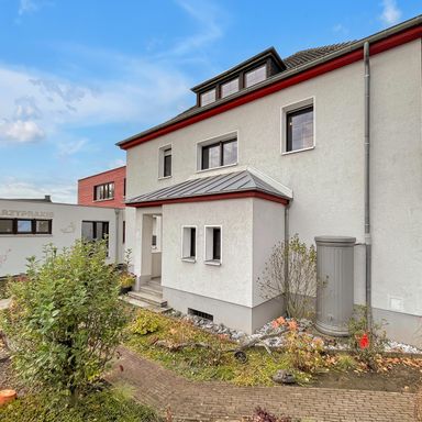Rentables Wohnensemble mit Praxis und Einliegerwohnung in toller Lage!