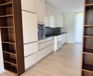 Stilvolles, top saniertes Haus mit Kamin, Sauna und Westgarten! - Photo 3
