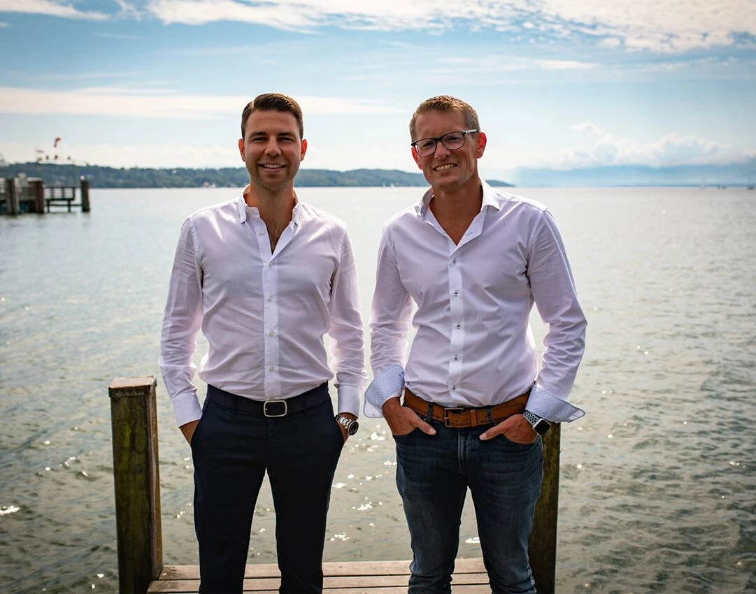 Dirk Beiling und Nico Bachinger am See