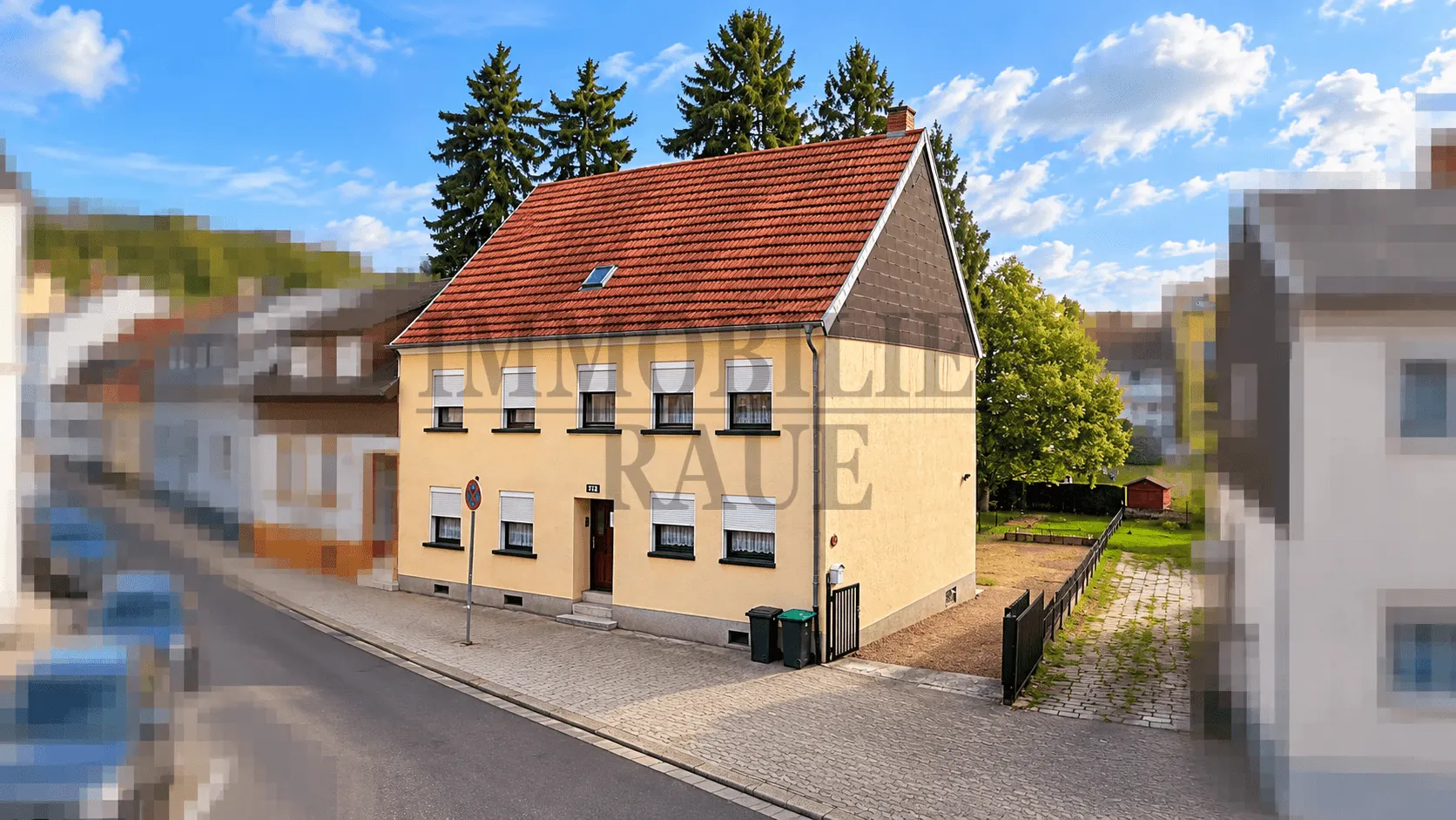 GROSSZÜGIGES 1- BIS 2-FAMILIENHAUS MIT EBENEM GRUNDSTÜCK IN ST. INGBERT - SOFORT FREI
