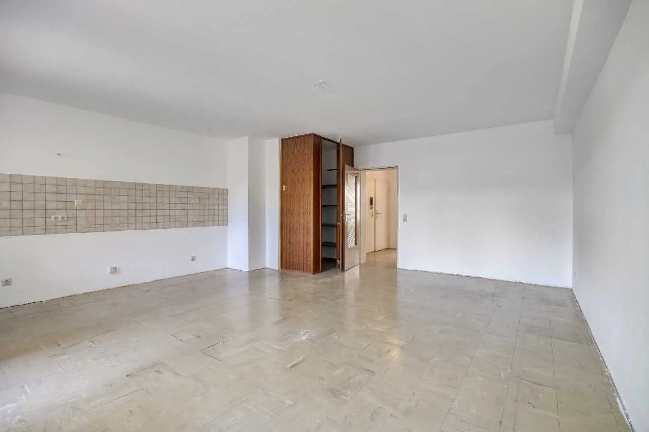 Zentral gelegene 2-Zimmer-Wohnung in Düsseldorf - Foto 1