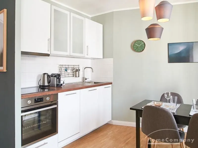 offene K&uuml;che mit Essbereich