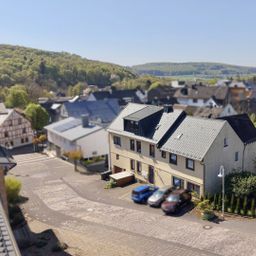 Gepflegtes Mehrfamilienhaus mit 8 Einheiten – Im Zentrum von Bad Marienberg!