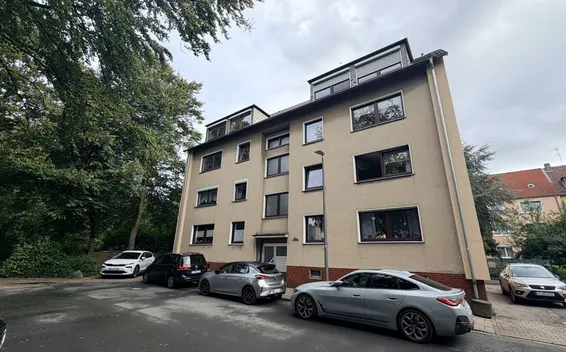Renovierte 3-Zimmer Dachgeschosswohnung in ruhiger Lage von Essen Altenessen-Süd