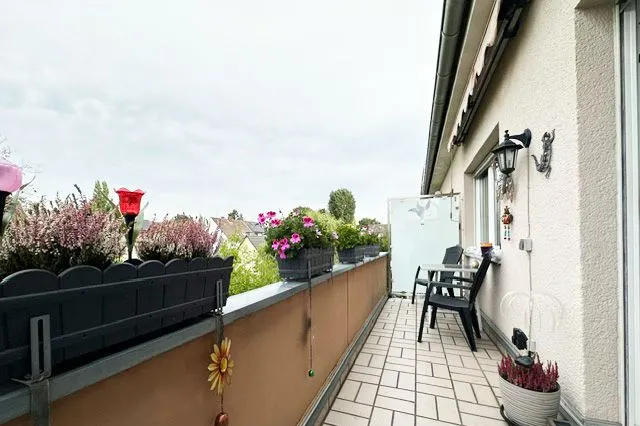 Balkon mit Markise