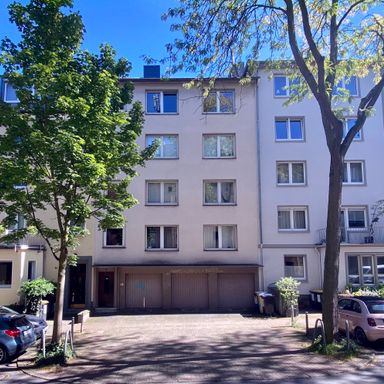 Idyllisch. Hell. Großzügig. Leben im Klinikviertel.
