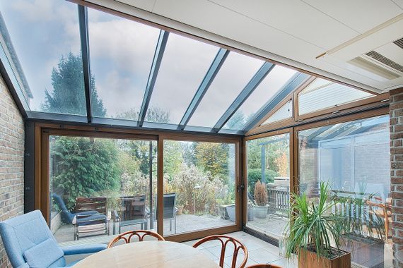 Mettmann-Obschwarzbach: Einfamilienreihenhaus mit Wintergarten, Kamin, Garten und Garage!